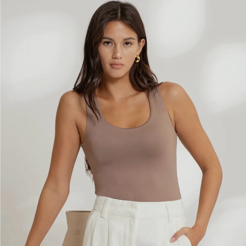 Reversible Scoop Neck Sleeveless Knit Tank Top